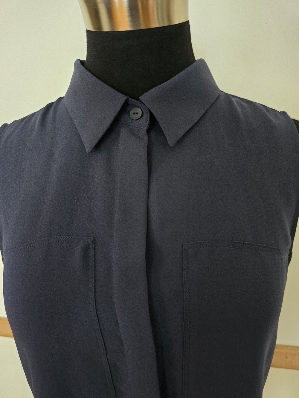 Theory Semi-Sheer "Yarine" Blouse Medium - Picture 4 of 10